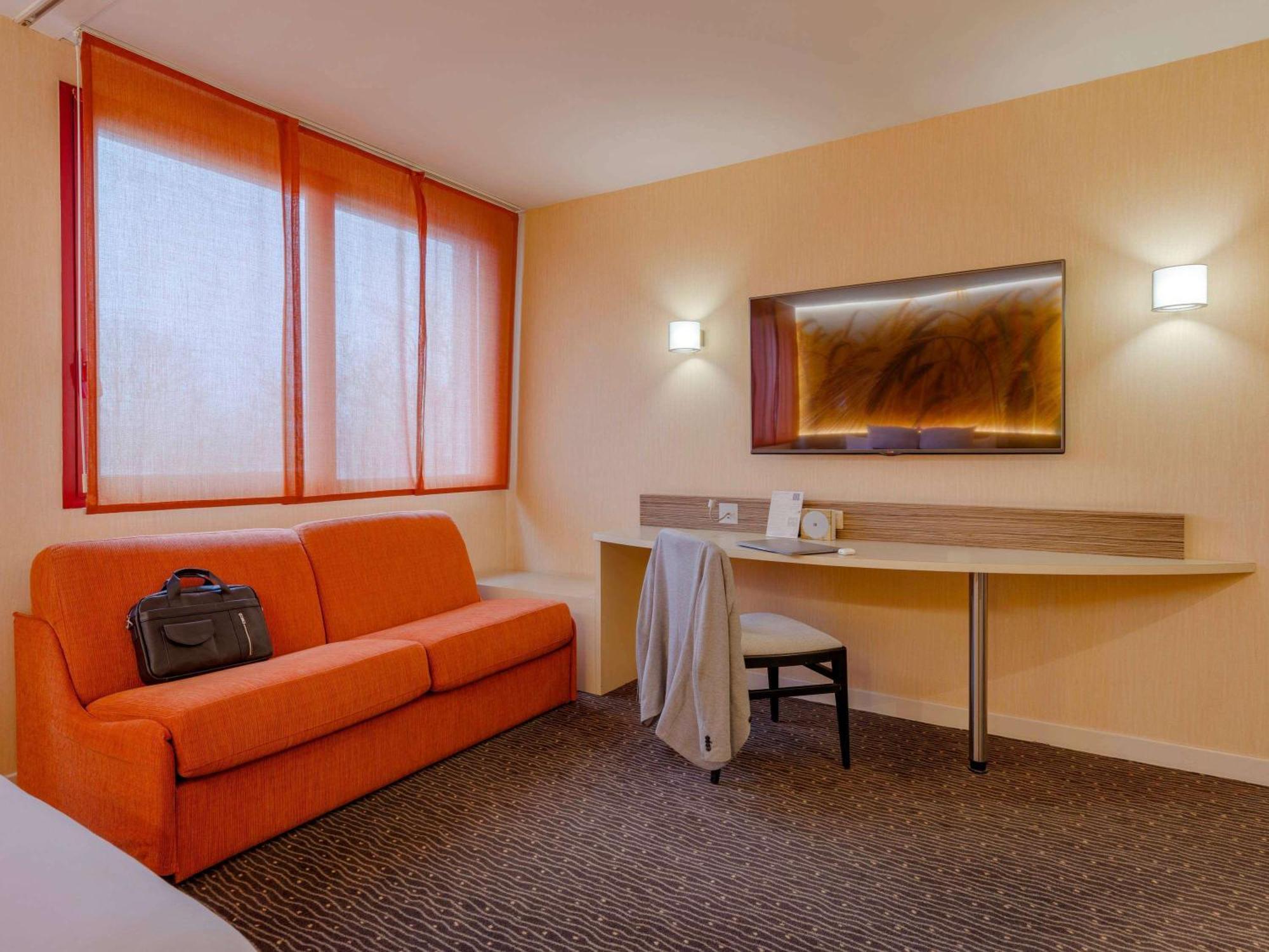 Mercure Lyon Est Villefontaine Exterior foto